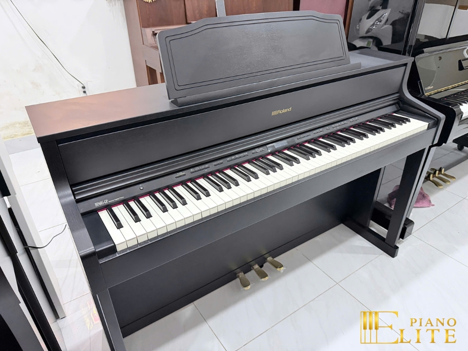 ROLAND HP-605 CBS
