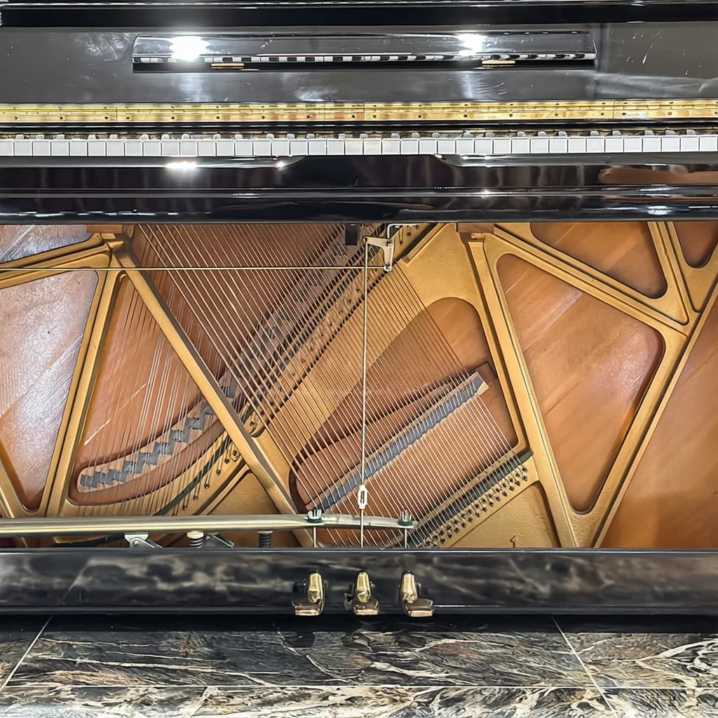 Yamaha U3E - Khung đàn piano Yamaha U3E