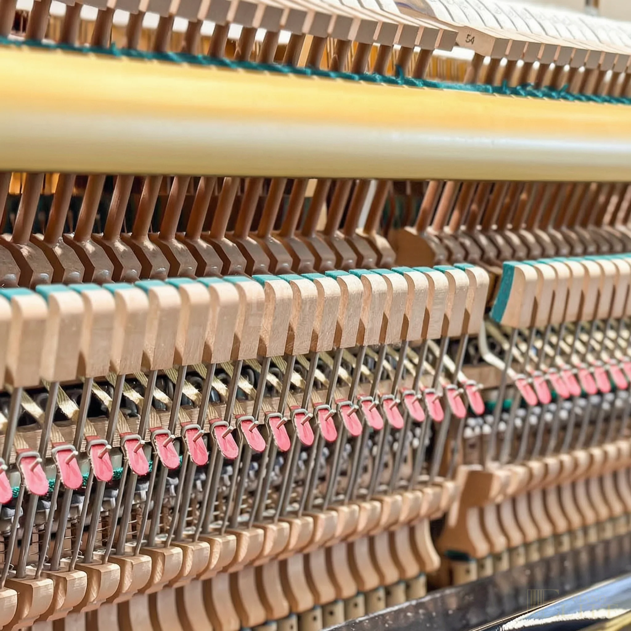 Yamaha U3E - Máy đàn piano Yamaha U3E
