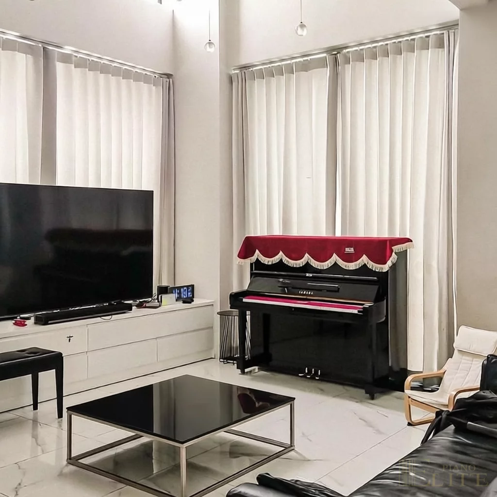 Yamaha U3E - Đàn Piano Yamaha U3E được trưng bày tại Showroom của Đức Trí Piano Boutique