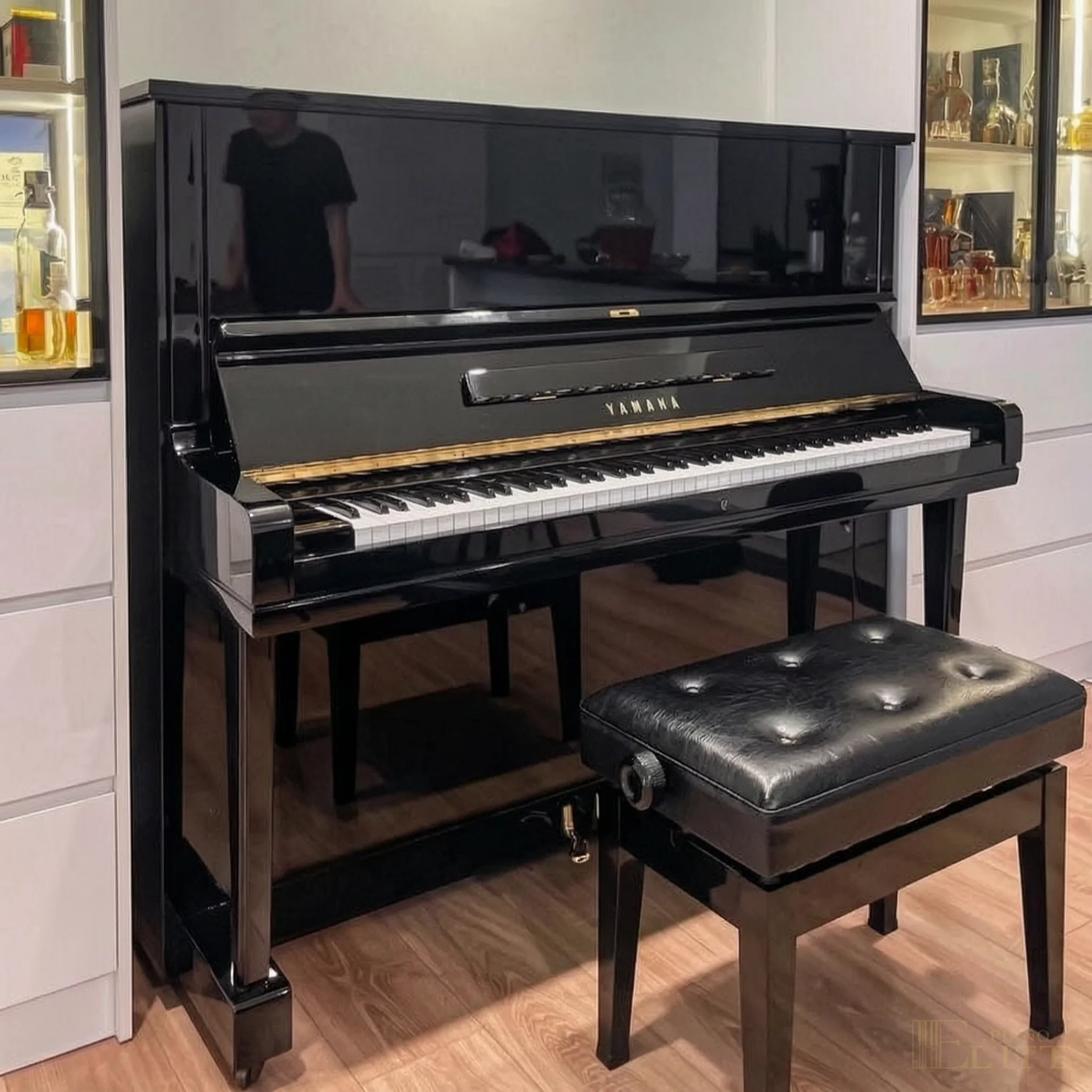 Yamaha U3E - Góc nghiêng đàn Yamaha U3E
