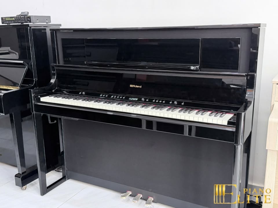 ROLAND LX-708 PE (USED)