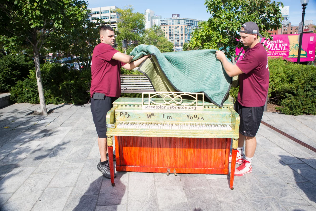 Đội ngũ vận chuyển piano chuyên nghiệp