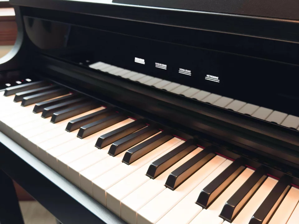 Đàn piano Casio AP-750 Black (BK) – Pedal và chân đàn cao cấp