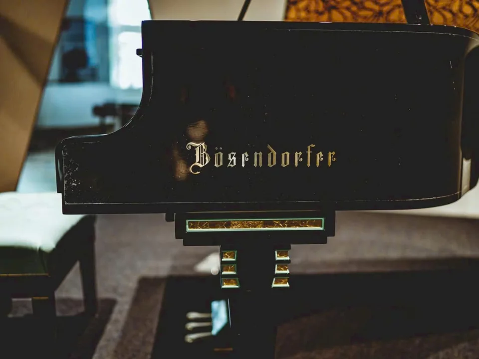 Bösendorfer Secession - Nah Music