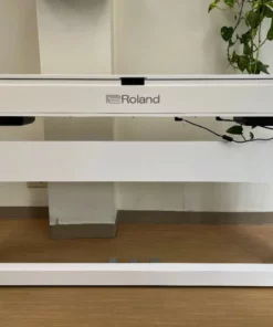 ROLAND F701 WH