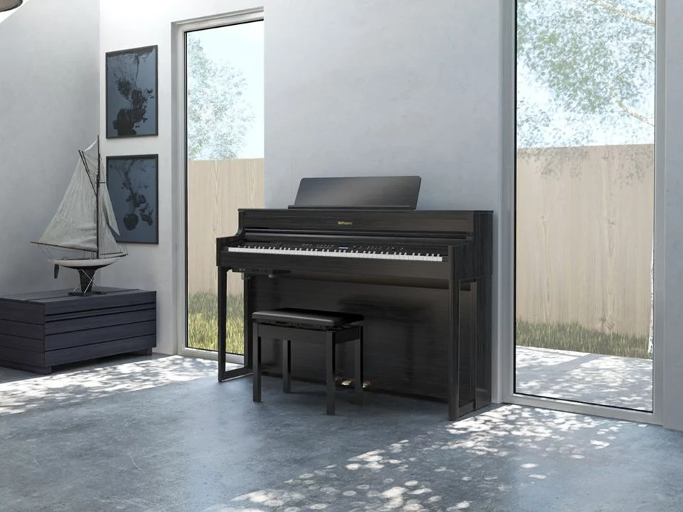 ROLAND HP-704 CB (New)