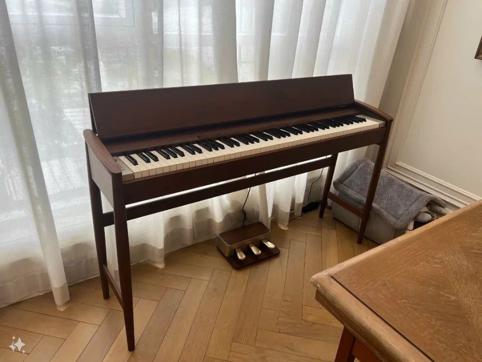 ROLAND KF-10 WN Walnut - Đàn Piano Roland tại Nah Music