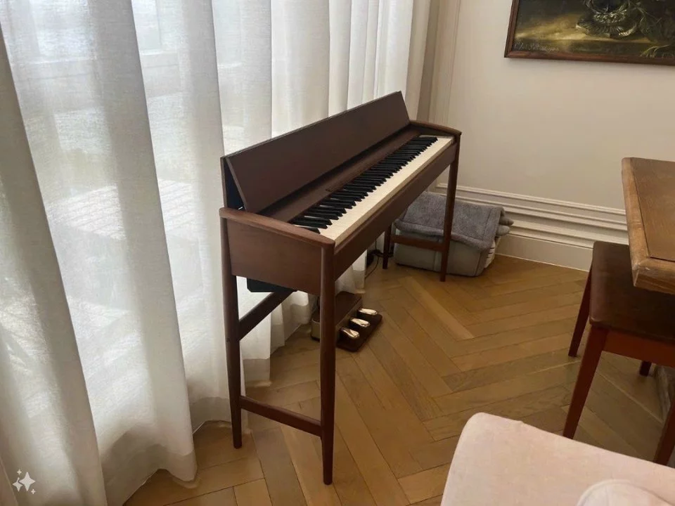 Review ROLAND KF-10 WN Walnut – Hình ảnh thực tế tại showroom Nah Music
