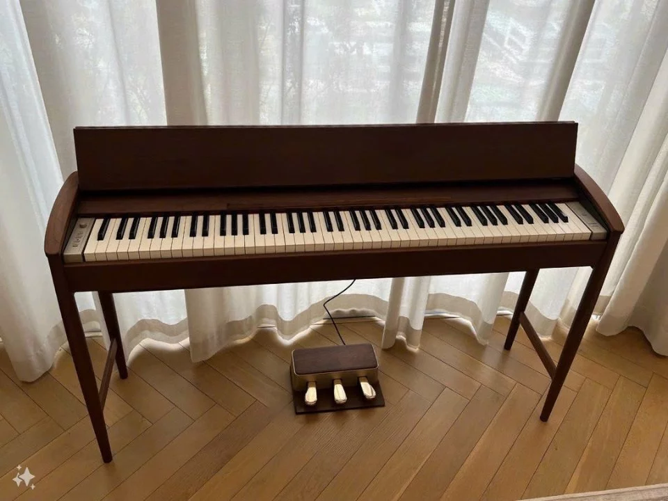 Trải nghiệm thực tế ROLAND KF-10 WN Walnut tại showroom Nah Music