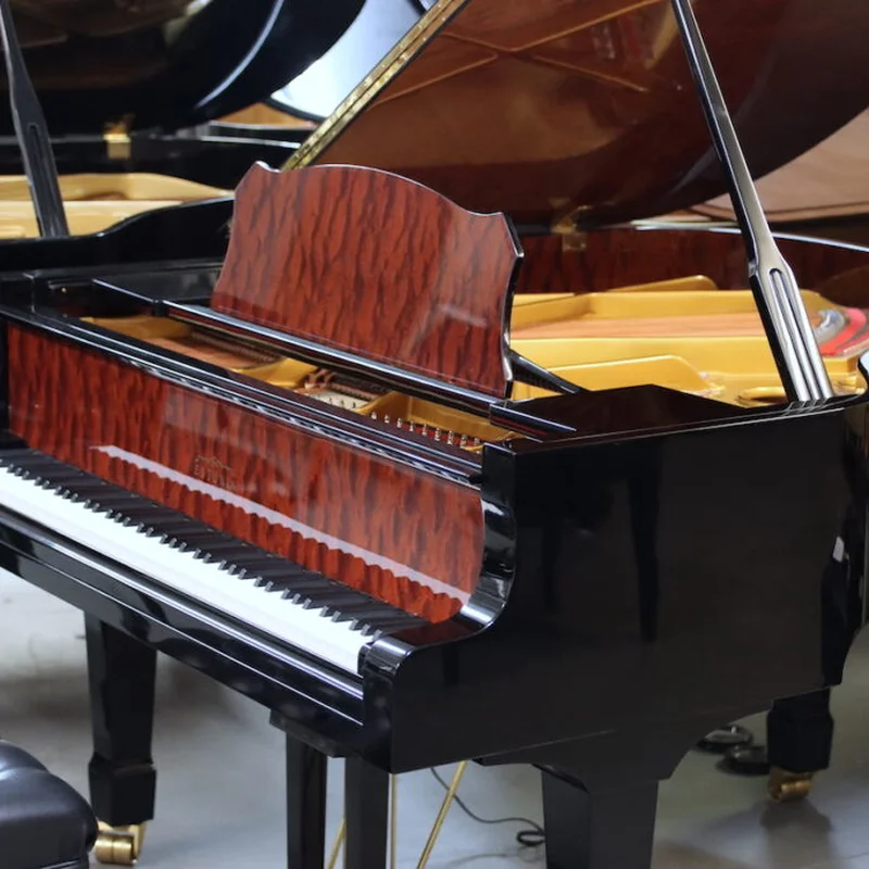 Review Estonia L168 Polish Ebony – Hình ảnh thực tế tại showroom Nah Music