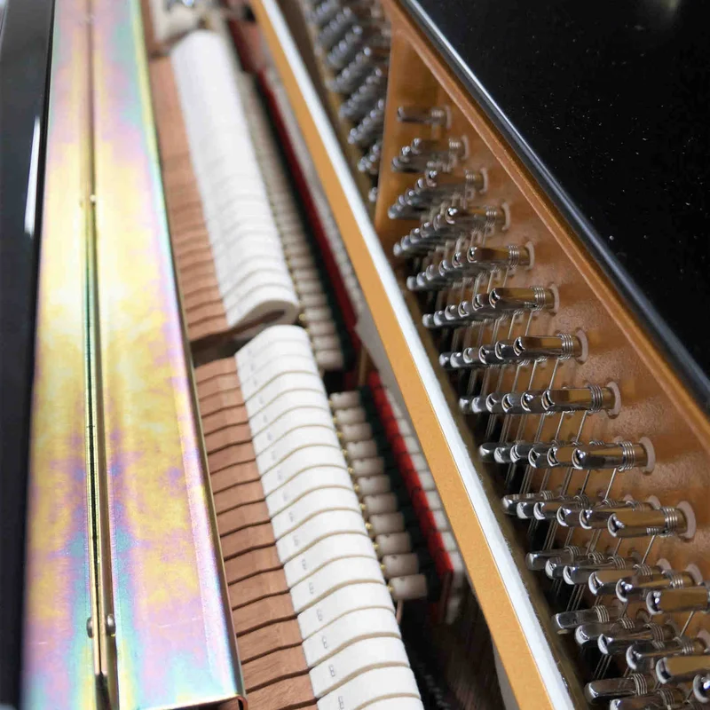 Đàn piano Schimmel Fridolin Schimmel F121 Tradition (White High Gloss) – Chi tiết bàn phím
