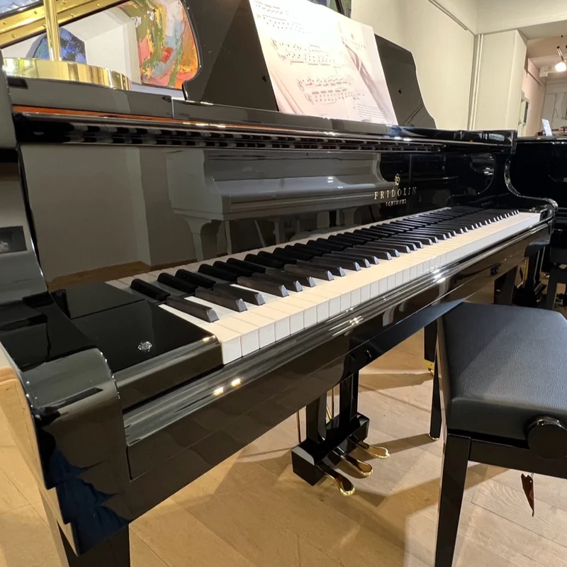 Đàn piano Schimmel Fridolin Schimmel F156 Tradition (Ebony High Gloss) – Chi tiết bàn phím