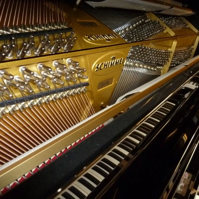 Konzert K122 Elegence (Ebony High Gloss) – Toàn cảnh thiết kế tại Nah Music