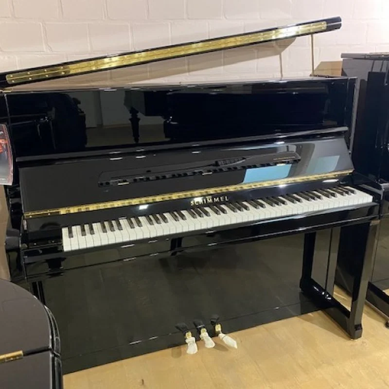 Không gian showroom Nah Music trưng bày đàn Schimmel Konzert K125 Tradition