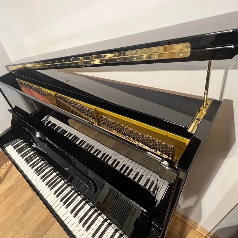 Không gian trưng bày đàn Schimmel Konzert K132 Tradition tại showroom