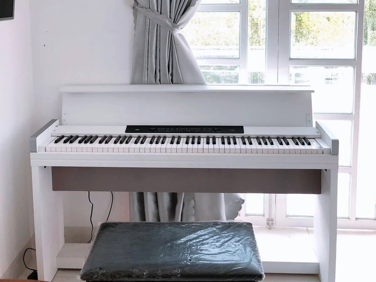 KORG LP-350 WH - Nah Music