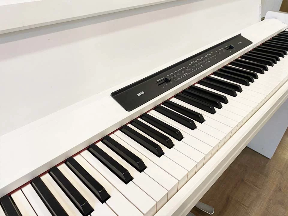 KORG LP-350 WH - Nah Music