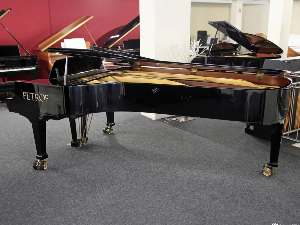 Đàn piano Petrof P-284 MISTRAL – Chi tiết bàn phím