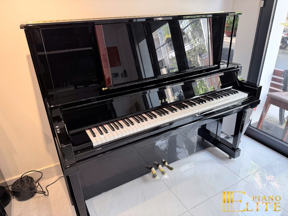 YAMAHA UX500