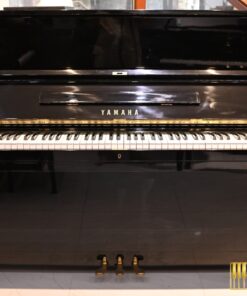 YAMAHA U1E