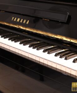 YAMAHA U1E