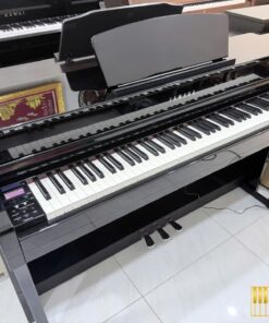YAMAHA CLP-635 PE