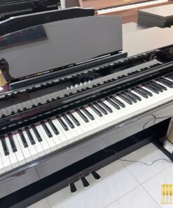 YAMAHA CLP-635 PE