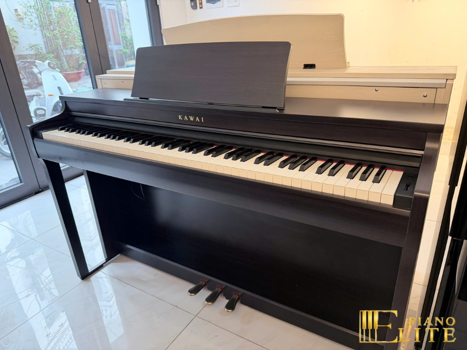KAWAI CN29 R