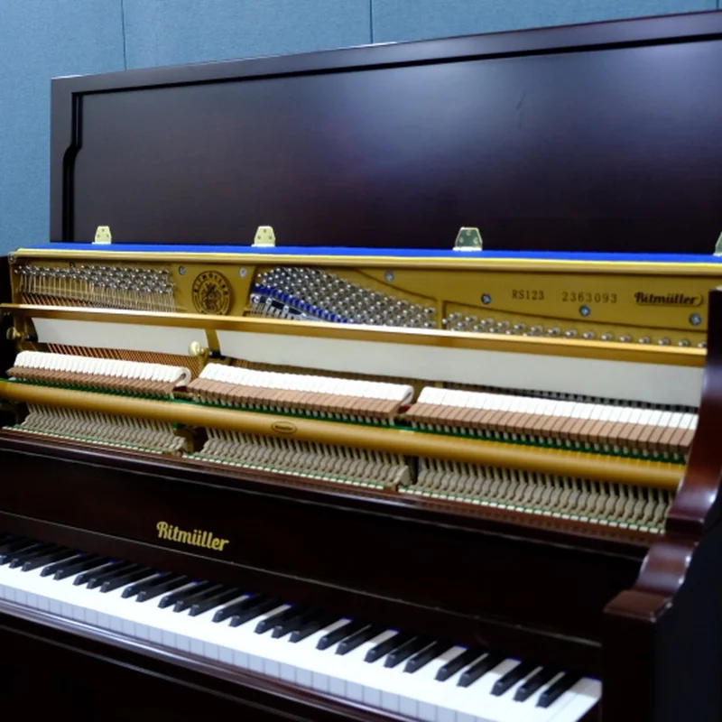 Đàn piano Ritmüller Ritmuller RS123 – Chi tiết bàn phím