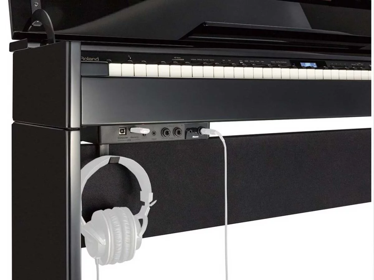 ROLAND DP-603 CBS tại Nah Music TP.HCM – Không gian trưng bày