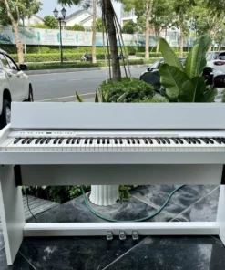 ROLAND F-110 WH