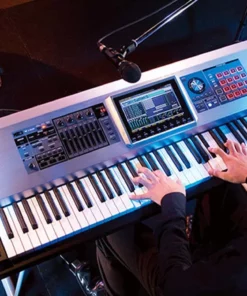 ROLAND FANTOM G8