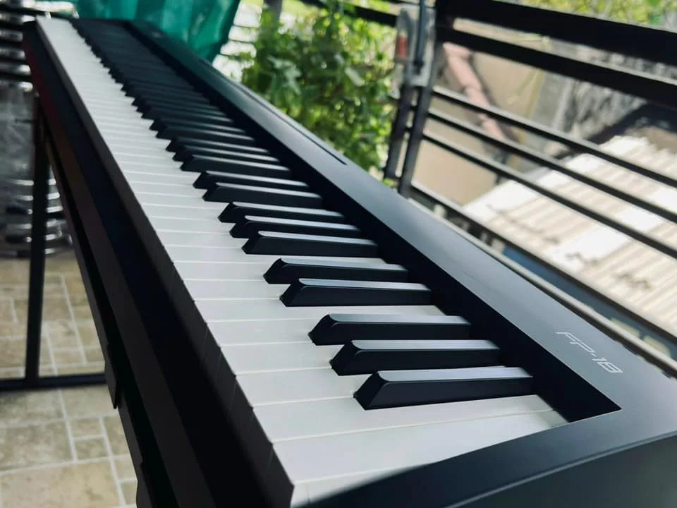 Review ROLAND FP-18 – Hình ảnh thực tế tại showroom Nah Music