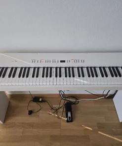 ROLAND FP-50 WH