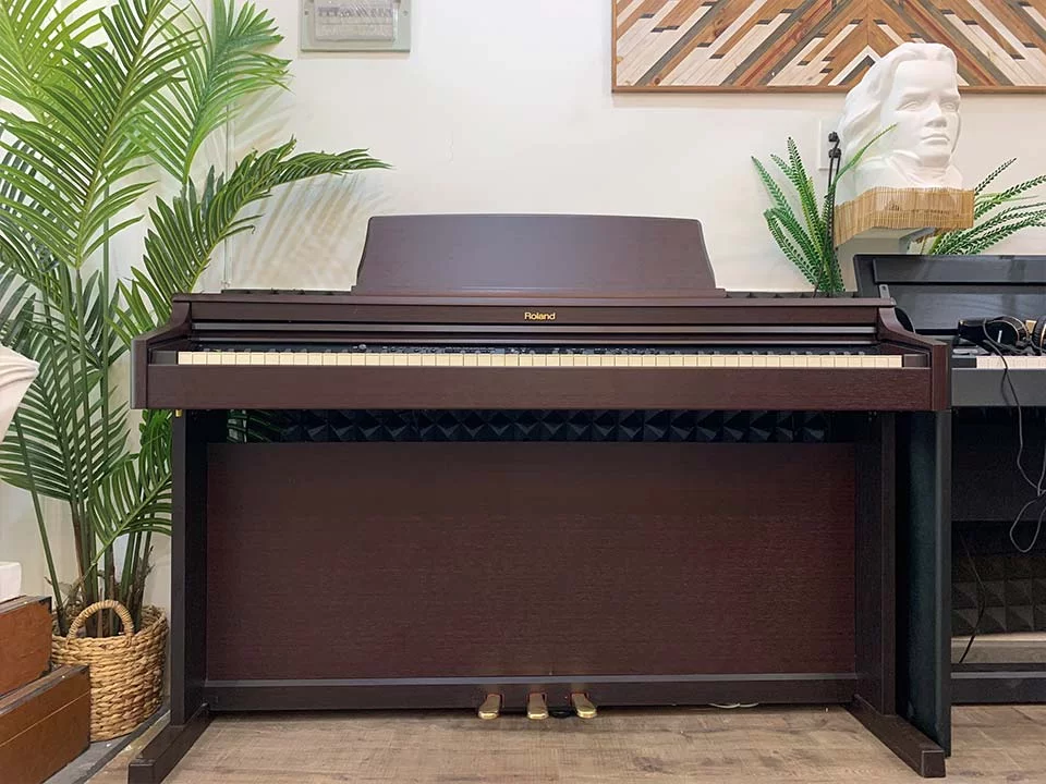 ROLAND HP-205 MH – Toàn cảnh thiết kế tại Nah Music