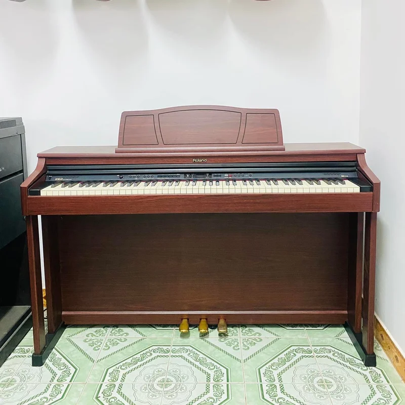 Review ROLAND HP-205 MH – Hình ảnh thực tế tại showroom Nah Music