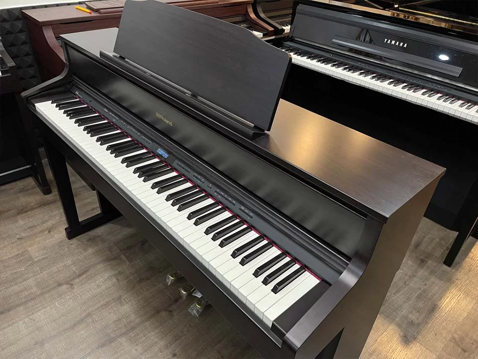 ROLAND HP-605 CBS - Nah Music