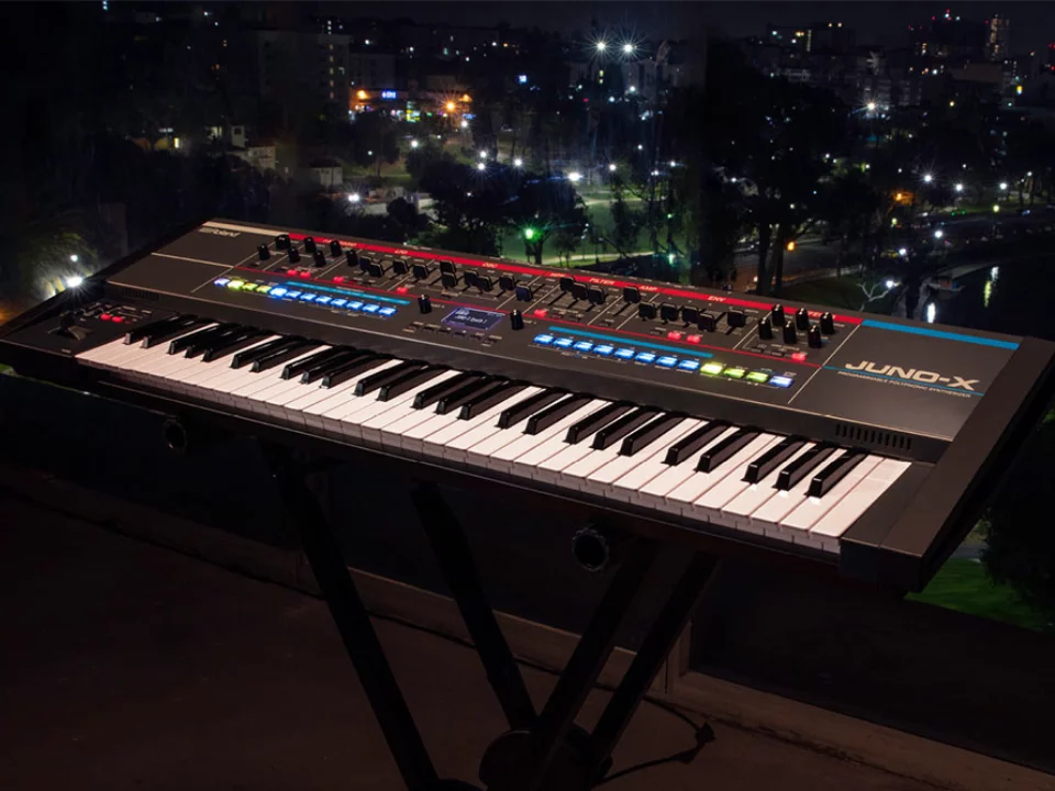 ROLAND JUNO-X – Toàn cảnh thiết kế tại Nah Music
