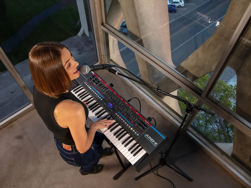 Đàn piano Roland ROLAND JUNO-X – Chi tiết bàn phím