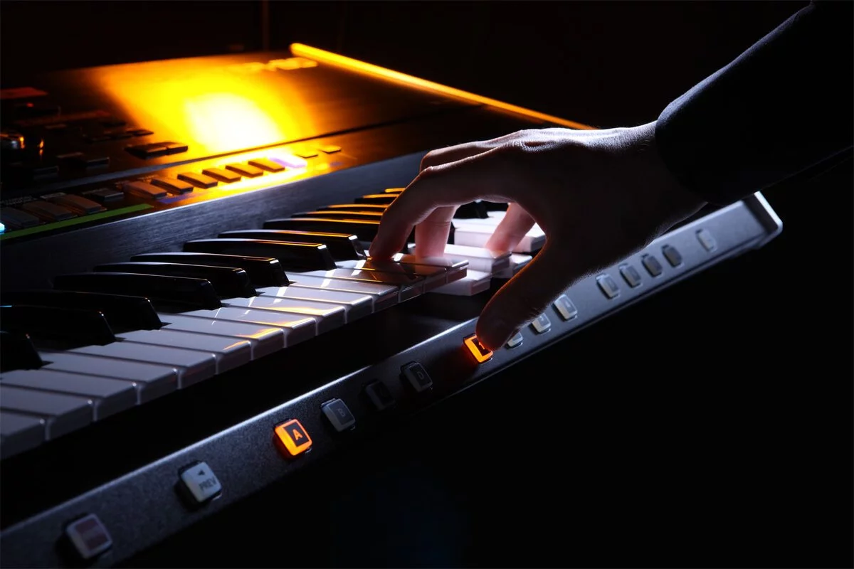 Roland JUPITER 80 - Nah Music