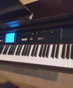 Roland KR-977