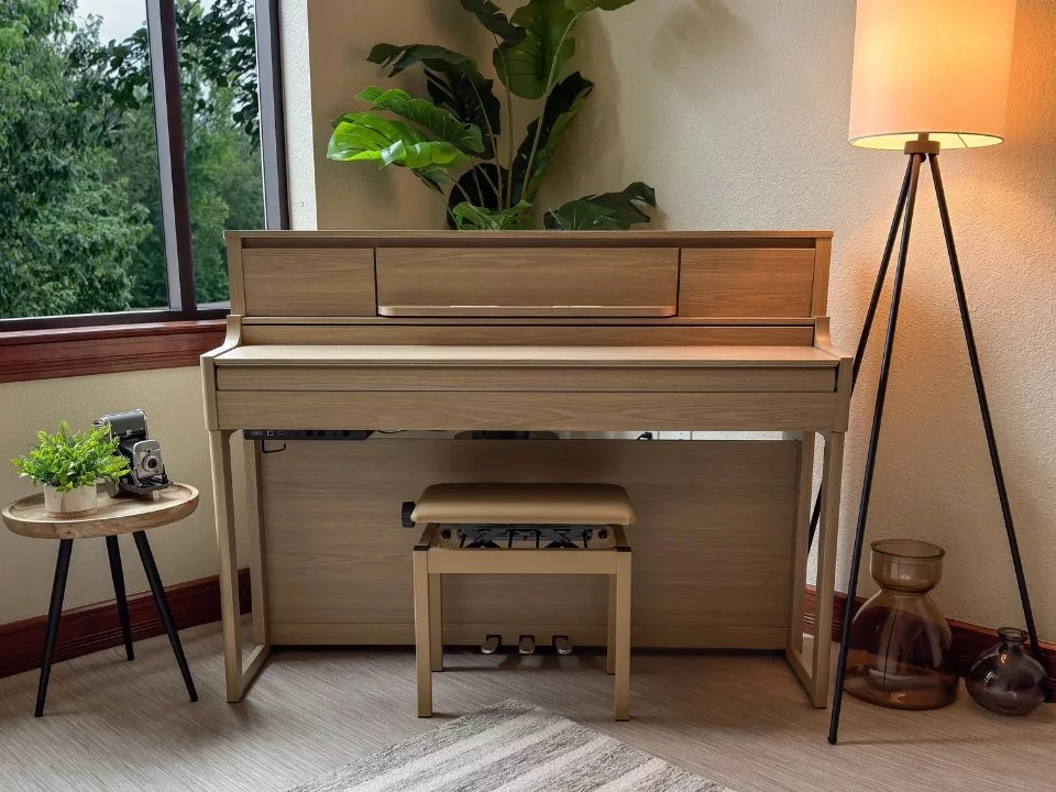 Review ROLAND LX-5 LO – Hình ảnh thực tế tại showroom Nah Music