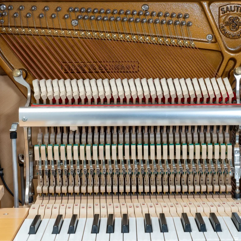 Đàn piano Sauter Sauter Ragazza 122 (Cherry Satin Mahogany) – Chi tiết bàn phím