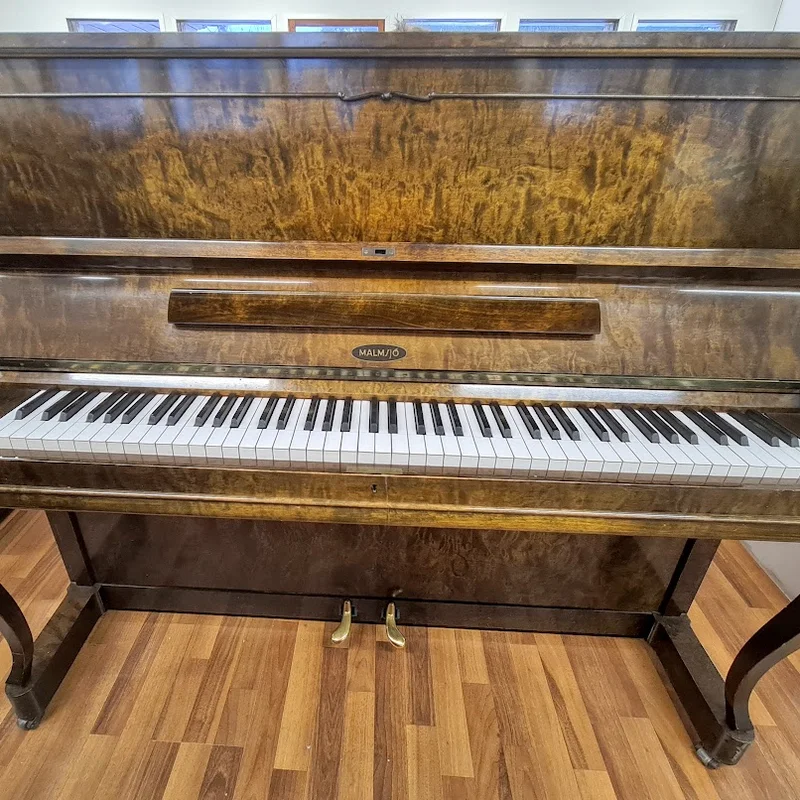 Seiler SE-122 tại showroom Nah Music