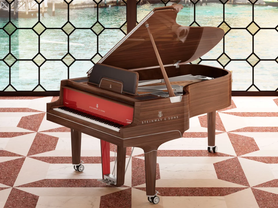 Steinway & Sons Gran Nichetto (The Walnut Venner) – Toàn cảnh thiết kế tại Nah Music