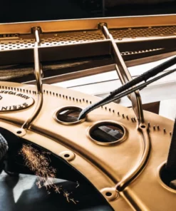 STEINWAY MODEL B-211 (USED)