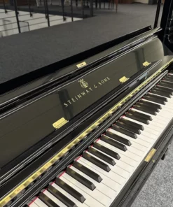 STEINWAY K-132 WN