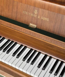STEINWAY Z114 WN