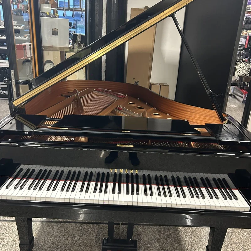 YAMAHA C2L – Toàn cảnh thiết kế tại Nah Music